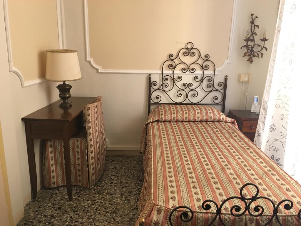Centro Storico Pisa Bed & Breakfast ห้อง รูปภาพ
